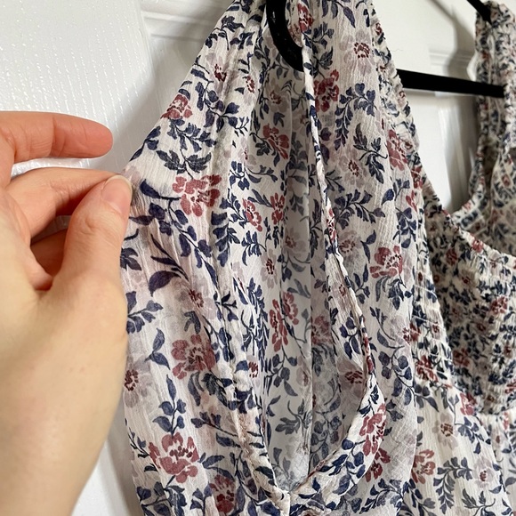 American Eagle Floral Smock Top - Picture 2 of 4